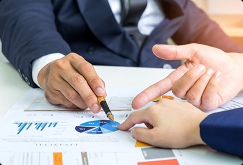 email marketing agency analysis and report updates to stakeholders 